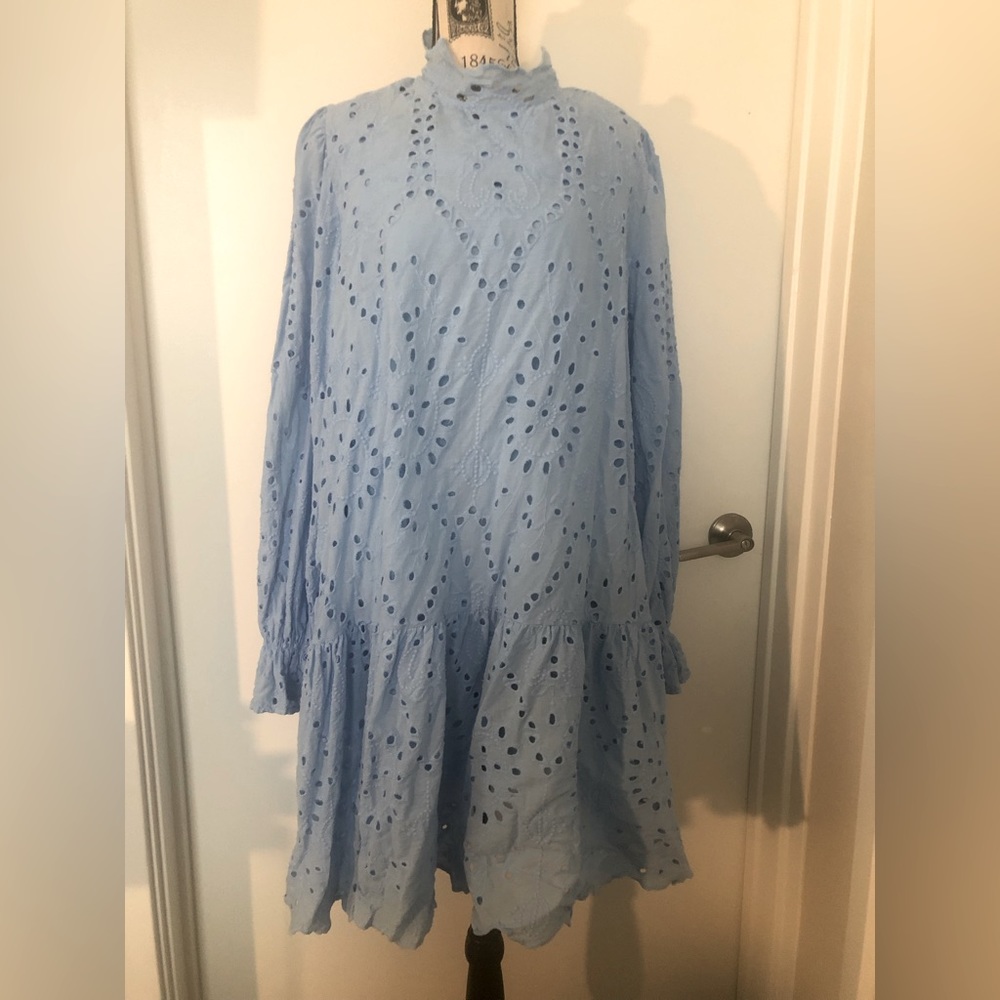 Light blue eyelet dress. Great for any occasion. Never worn. Excellent qualit…